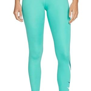New!!! Nike Swoosh Run Women's 7/8 Mid-Rise Graphic Running Leggings